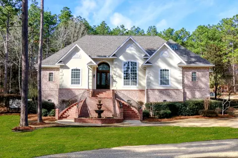 107 Ralph Rawls Rd, Hattiesburg, MS 39402