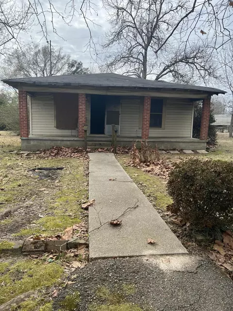 912 S 9th Ave, Laurel, MS 39440 photo 1