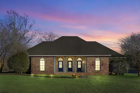 42 Hatten Rd, Hattiesburg, MS 39402