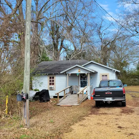 419 Bullis St, Columbia, MS 39429