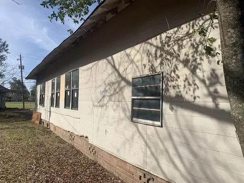 104 Masonite Dr, Laurel, MS 39440 photo 3