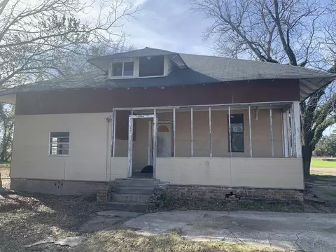 104 Masonite Dr, Laurel, MS 39440 photo 1