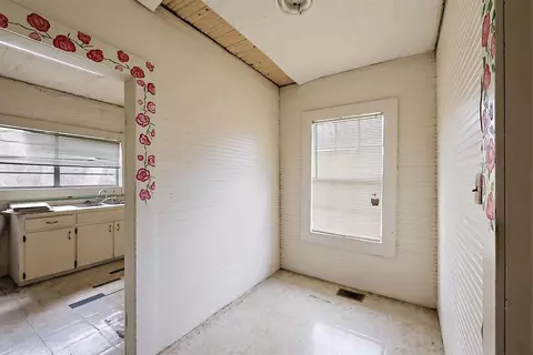 112 18th St, Laurel, MS 39440 photo 14