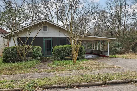 112 18th St, Laurel, MS 39440 photo 1