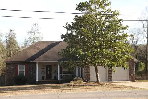 1914 Old Richton Rd, Petal, MS 39465