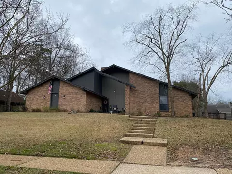 3004 Southaven Dr, Hattiesburg, MS 39402