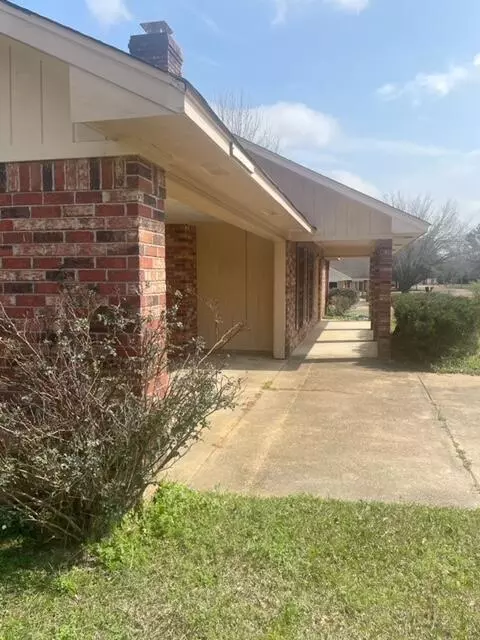 1107 SE 4th, Magee, MS 39111 photo 5