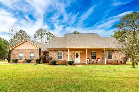 3 Meadowview Ln, Sumrall, MS 39482