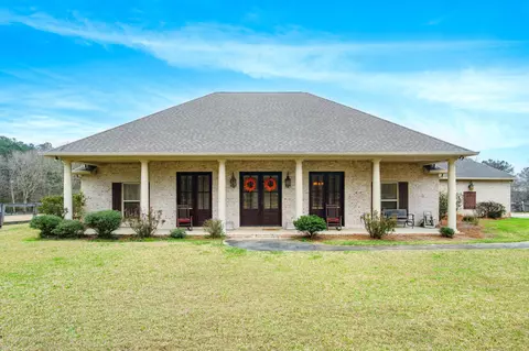36 Knight Rd, Sumrall, MS 39482