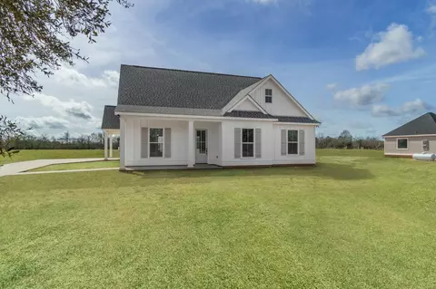 18 N Caesar Rd, Carriere, MS 39426