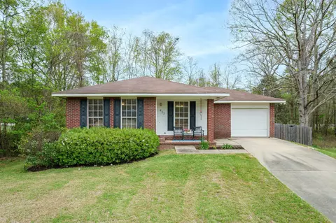 427 Sam Rayburn Dr, Hattiesburg, MS 39402