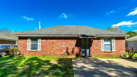110 Kadens Kove, Magee, MS 39111
