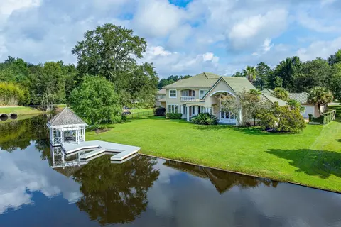 74 Canebrake Blvd, Hattiesburg, MS 39402