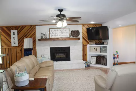 24 Cothren Rd, Collins, MS 39428 photo 8