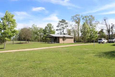 24 Cothren Rd, Collins, MS 39428 photo 5