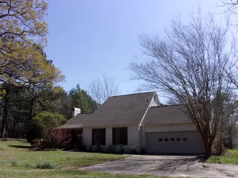 185 Corinth Cut Off Rd, Purvis, MS 39475