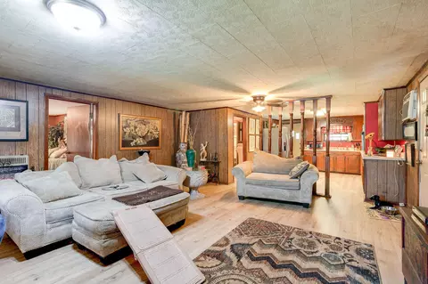 109 Daisy, Laurel, MS 39443 photo 10