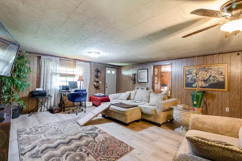 109 Daisy, Laurel, MS 39443 photo 9
