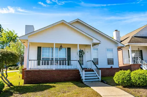 33 Overlook Pt, Hattiesburg, MS 39402
