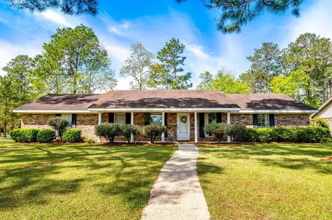703 Berkshire, Hattiesburg, MS 39402