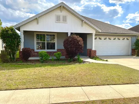 9 S Village Ln, Petal, MS 39465