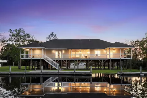 4018 N Carolina St, Bay St. Louis, MS 39520