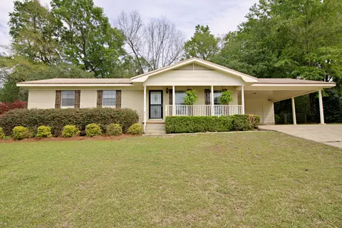 102 Hillcrest Cir, Petal, MS 39465