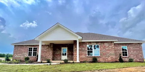 10 Josie Dr, Ellisville, MS 39437