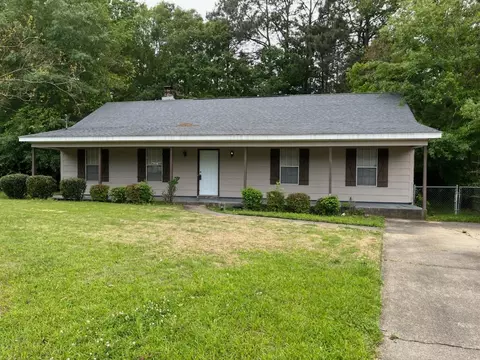 213 W Lakewood Dr, Hattiesburg, MS 39402
