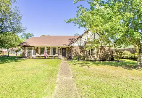 918 S 34th St, Hattiesburg, MS 39402