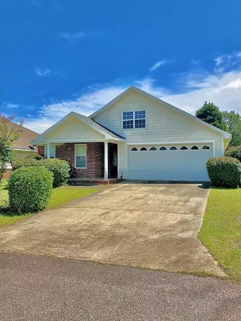 3 Whitestone Ct, Hattiesburg, MS 39402