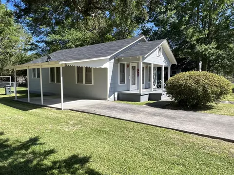 502 Wade Ave, Columbia, MS 39429