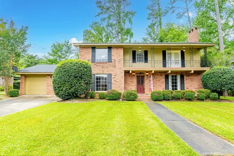 605 Mackwood Dr, Hattiesburg, MS 39402
