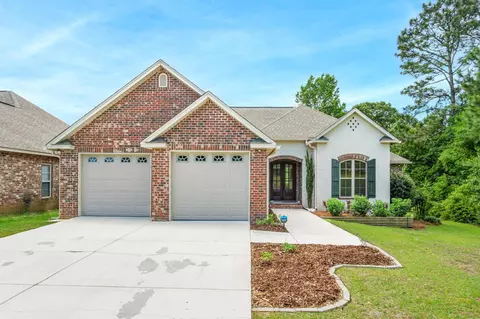 4 Chapel Hill Blvd W, Hattiesburg, MS 39402