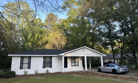 3100 Watson Dr, Hattiesburg, MS 39401
