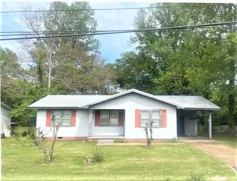 115 5th Ave, Magee, MS 39111 photo 1