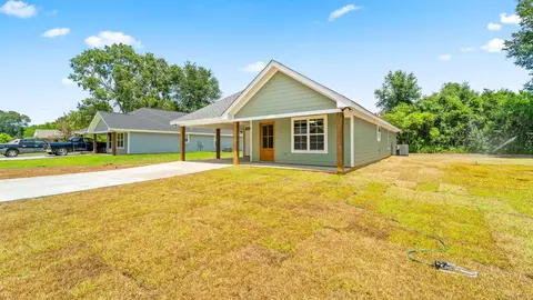 109 Mckinnon, Petal, MS 39465