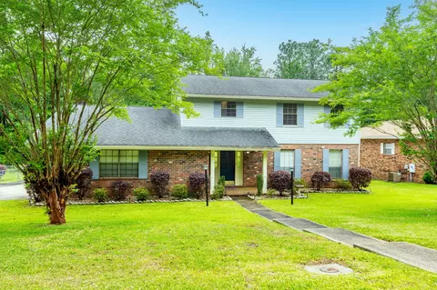 61 Sharmont, Hattiesburg, MS 39402