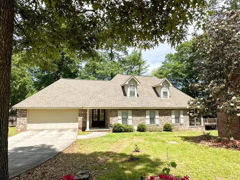 10 Village Dr, Hattiesburg, MS 39402