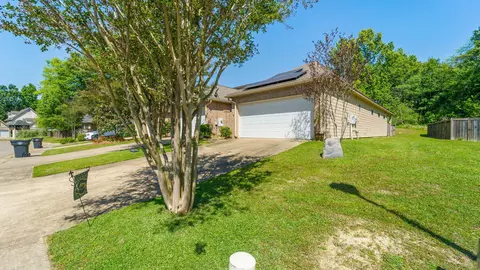 23 Riviera Dr, Hattiesburg, MS 39402