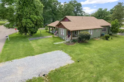 307 S 2nd St, Collins, MS 39428 photo 2
