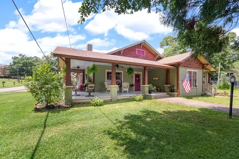 307 S 2nd St, Collins, MS 39428