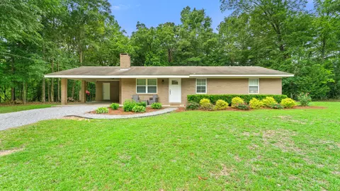 37 Madden Rd, Hattiesburg, MS 39402