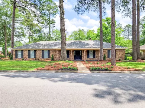 200 Wildwood Trce, Hattiesburg, MS 39402
