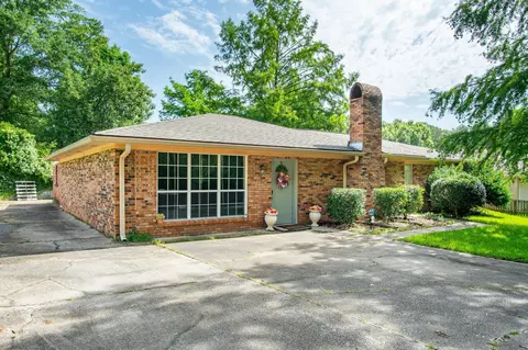3203 Hillside Dr, Hattiesburg, MS 39401