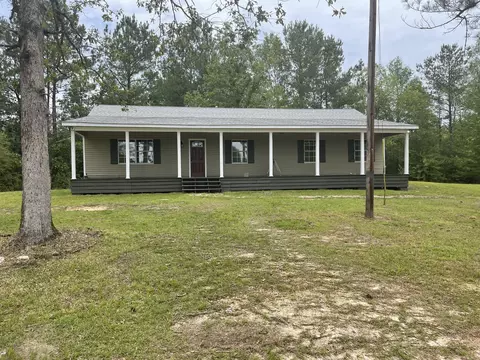 211 Seminary Lake Mike Conner Rd, Collins, MS 39428