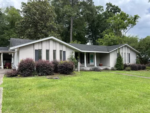 319 Garden Ln, Petal, MS 39465