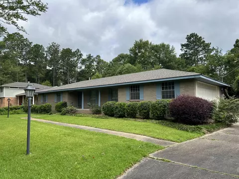 116 Beechwood Dr, Hattiesburg, MS 39402