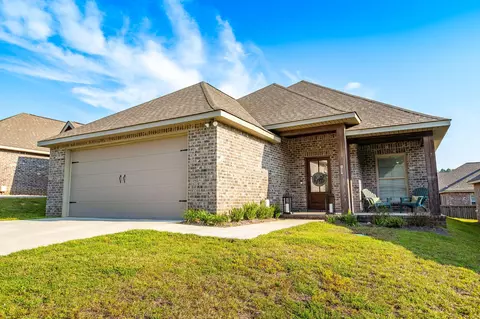 47 Avondale Cir, Hattiesburg, MS 39402