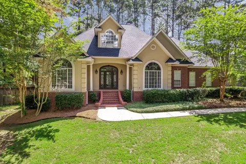 42 Cornerstone Rd, Hattiesburg, MS 39402